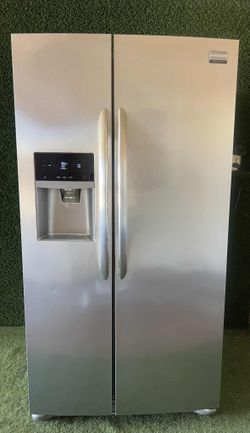 FRIGIDAIRE REFRIGERATOR
