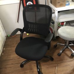 Office Chair/ Excellent Condition 