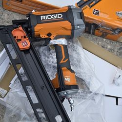Pistola De Clavos Rigid 