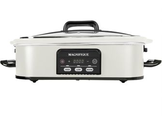 New Magnifique 4 Quart Casserole Digital Slow Cooker.