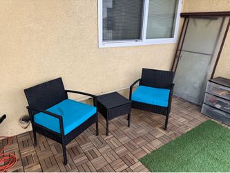 Patio Furniture Set – 2 Chairs, Side Table & Planters – $140 OBO