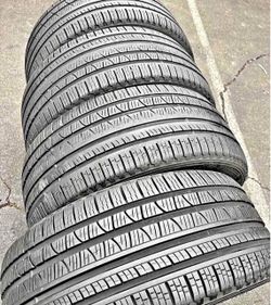 📲☎️ 235/55/19 Pireli Set de Tired con 80% de vida las