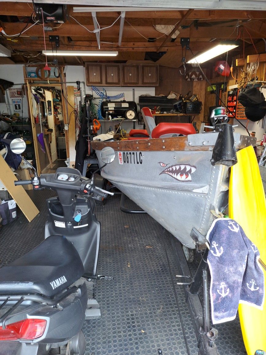 16 Foot Fishing Boat