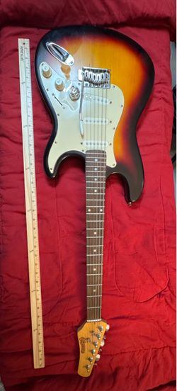 Sunburst Pignose Stratocaster Electric Guitar