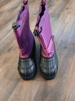 Snow Boots Size 5Y