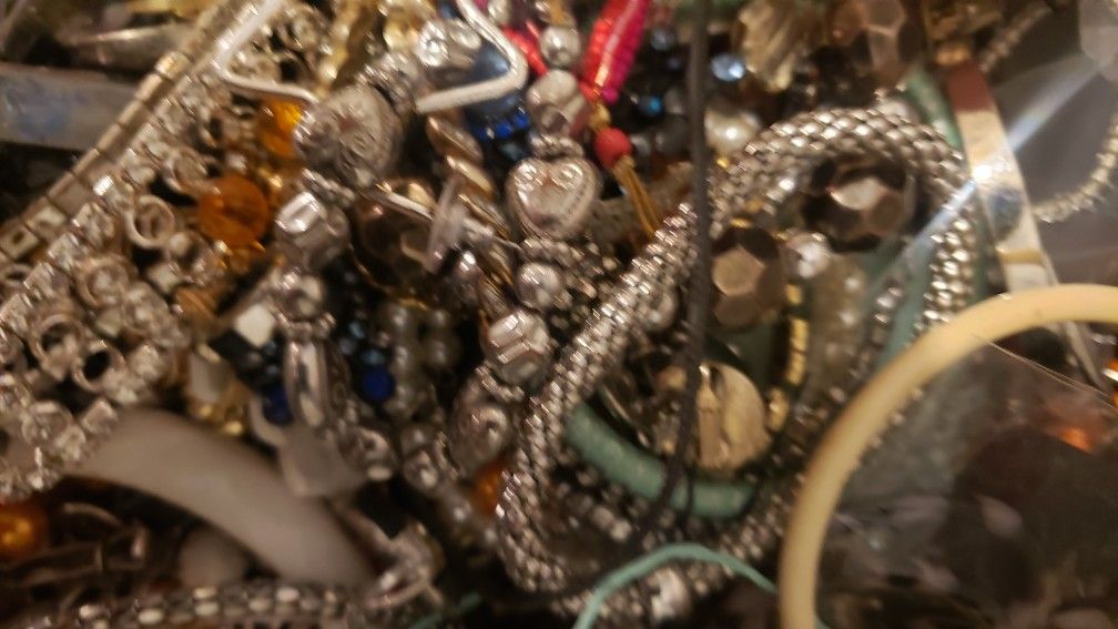 Craft Junk Jewelry By The Lb