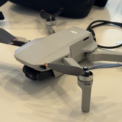 DJI Mini2 Drone Bundle