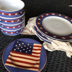 5 plates, 2 small plates , 4 bowls