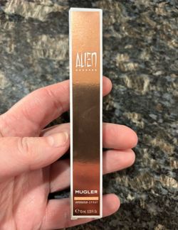 NEW MUGLER ALIEN GODDESS EAU DE PARFUM TRAVEL SPRAY $12!