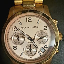 BEAUTIFUL MICHAEL KORS WATCH!!!