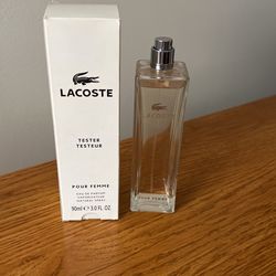 Lacoste  Pour Femme 