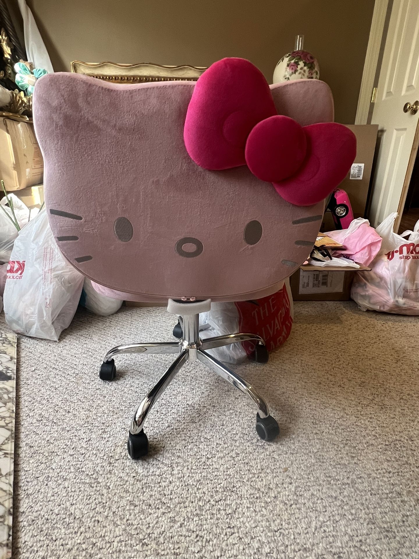 Hello Kitty Pink Chair