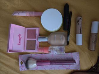 Makeup bundle