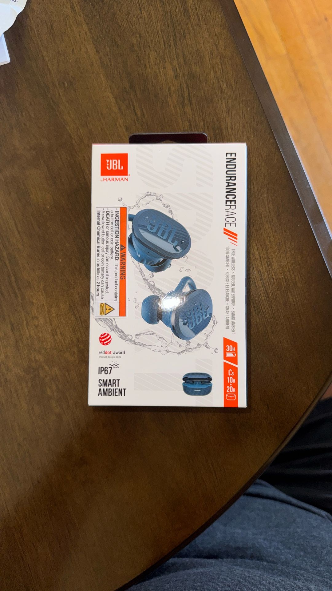 JbL Earbuds Blue Color