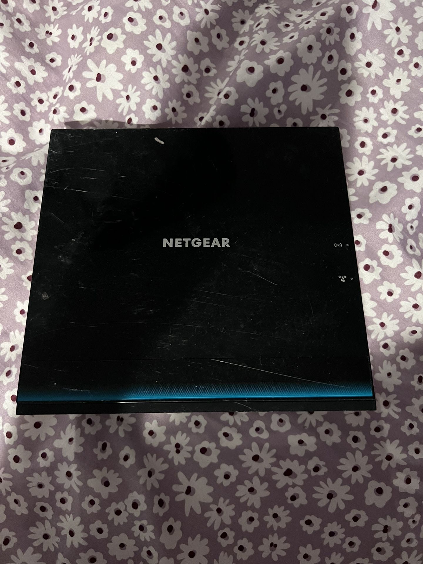 NetGear Wifi Router R6100