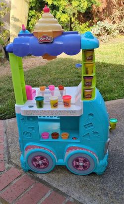 Play-Doh Ice Cream Truck Playset