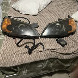 I Am Selling Headlight Protector Honda Civic In 2004