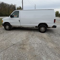 2005 Ford E-250