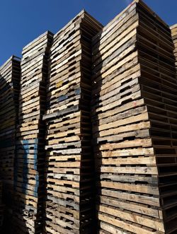 Wood pallets for sale