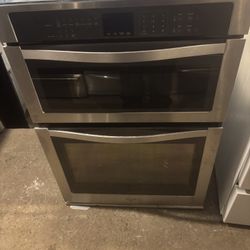 Whirlpool Double Oven On Good Working Conditions 