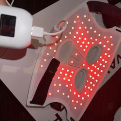 Red Light Therapy Mask