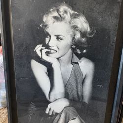 Marilyn Monroe black-and-white picture