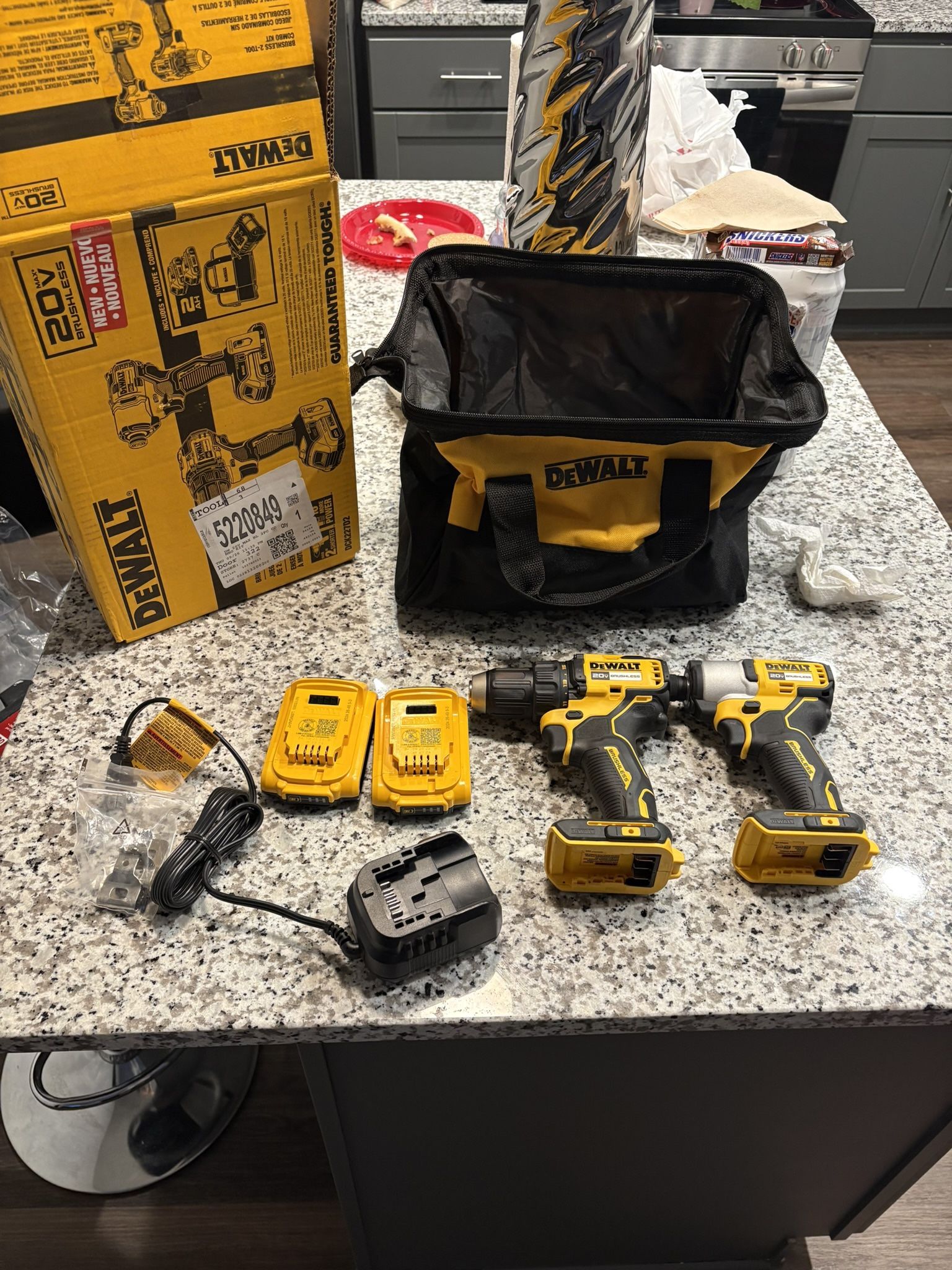 DEWALT 20V MAX 2-Tool Brushless Power Tool Combo Kit