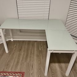 Modern L‑Shaped Home Office Desk – Baraga 61” (Ashley Furniture)