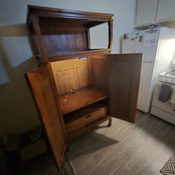 Furniture cabinet