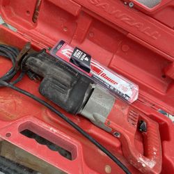 Milwaukee Saw Heavy Duty 