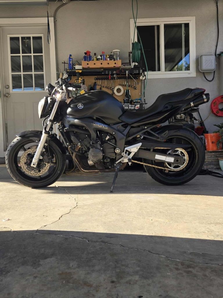 2006 Yamaha FZ6 