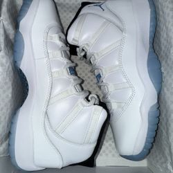 Jordan Retro 11 Youth Size 7 Legend Blue 2024