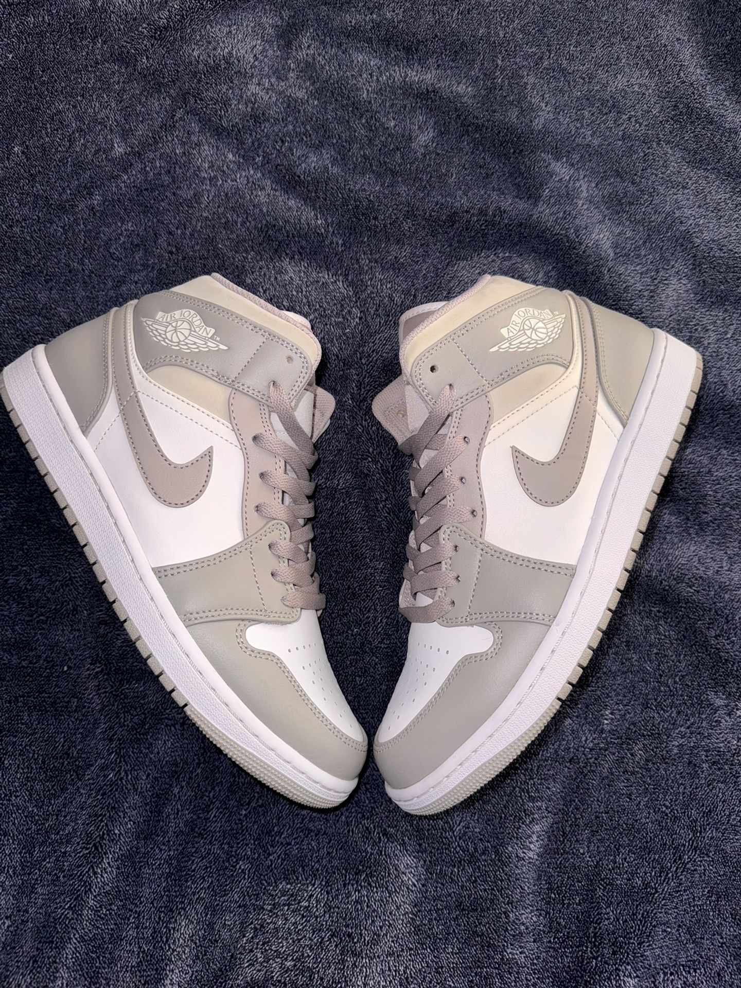 Jordan 1 Mid