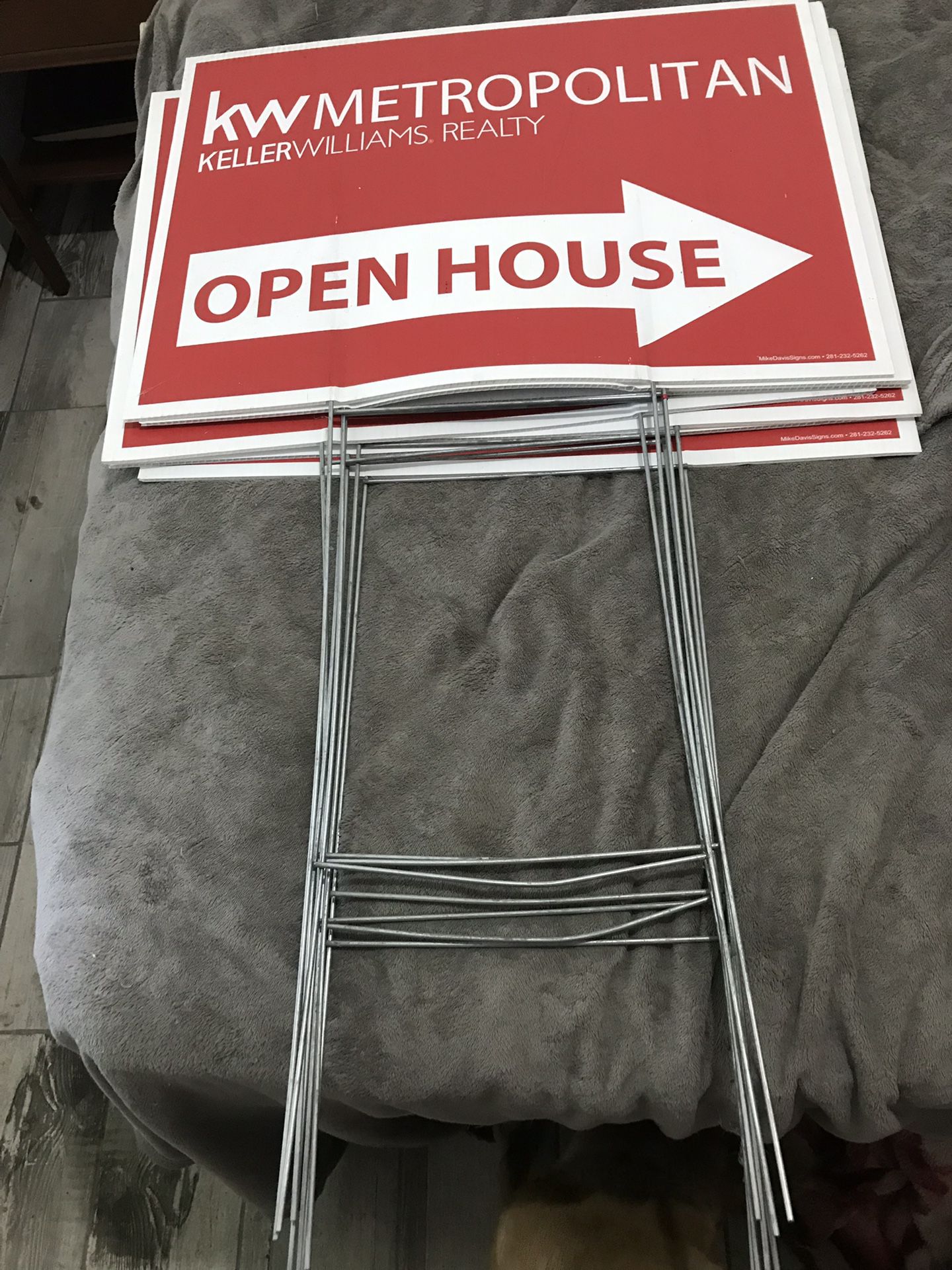 7 Keller Williams open house signs
