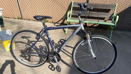 Trek bike 7100
