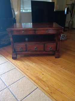 Quality Television Table