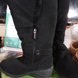 Khombu Black Boots Size 9M 45$