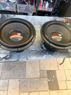 2-15” ds18 subs 2000 watts rms each. Dual 4 ohm