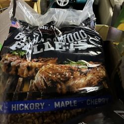 Kirkland Signature Premium Blend BBQ Hardwood Pellets