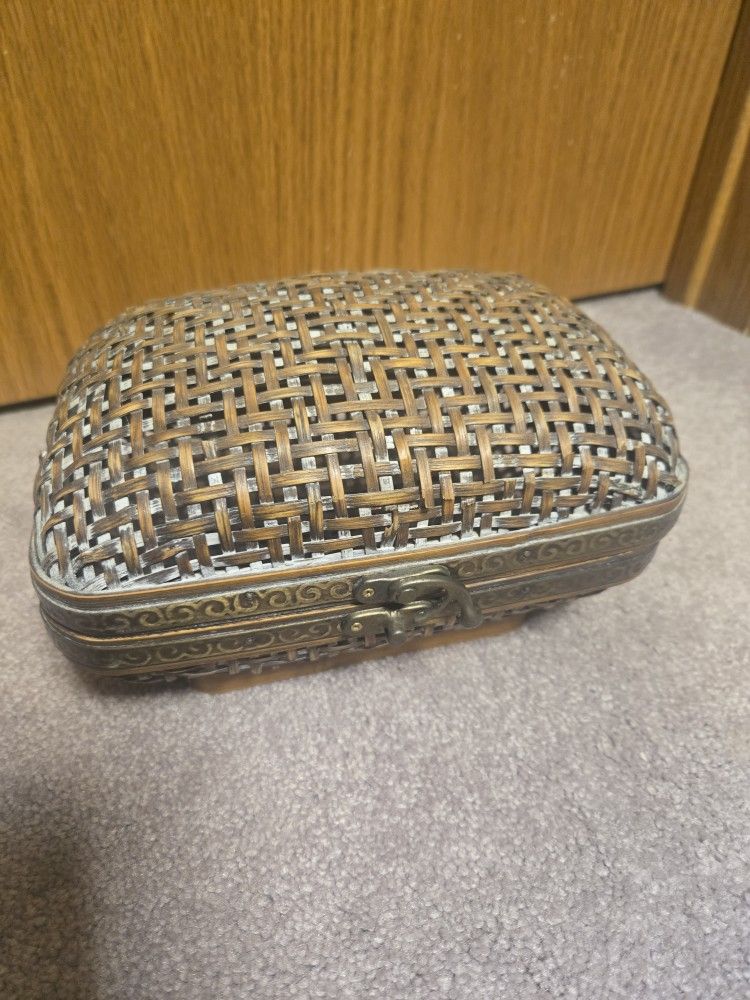 Wicker Box