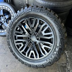 22 INCH WHEELS AND TIRES SIZE. 35x12.50R22
