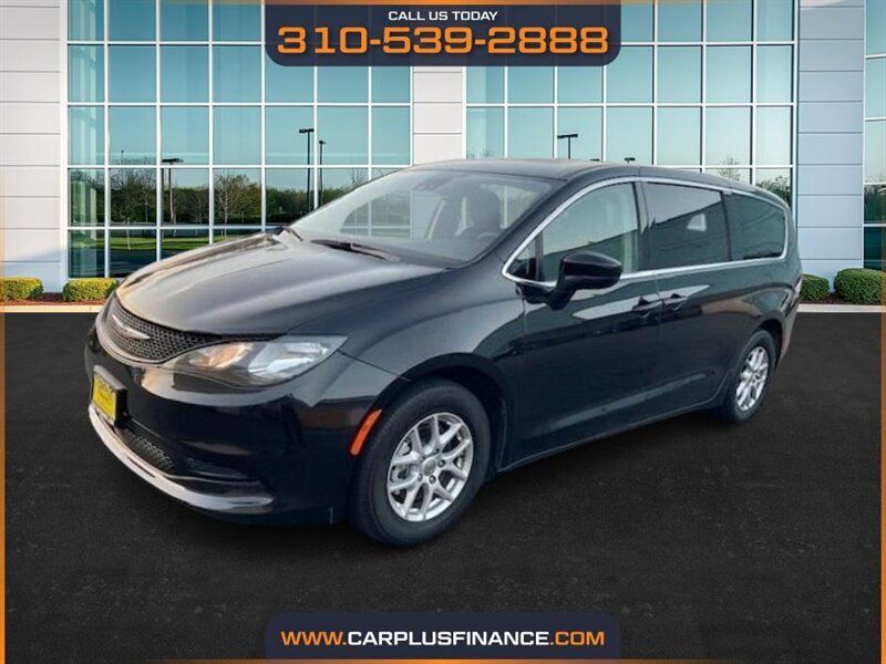 2023 Chrysler Voyager Voyager LX