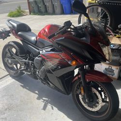 Motocycle  2011 Yamaha Fr6 600cc 41500 M 