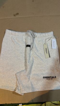 Light oatmeal essential shorts