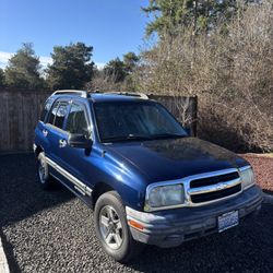 2004 Chevrolet Tracker