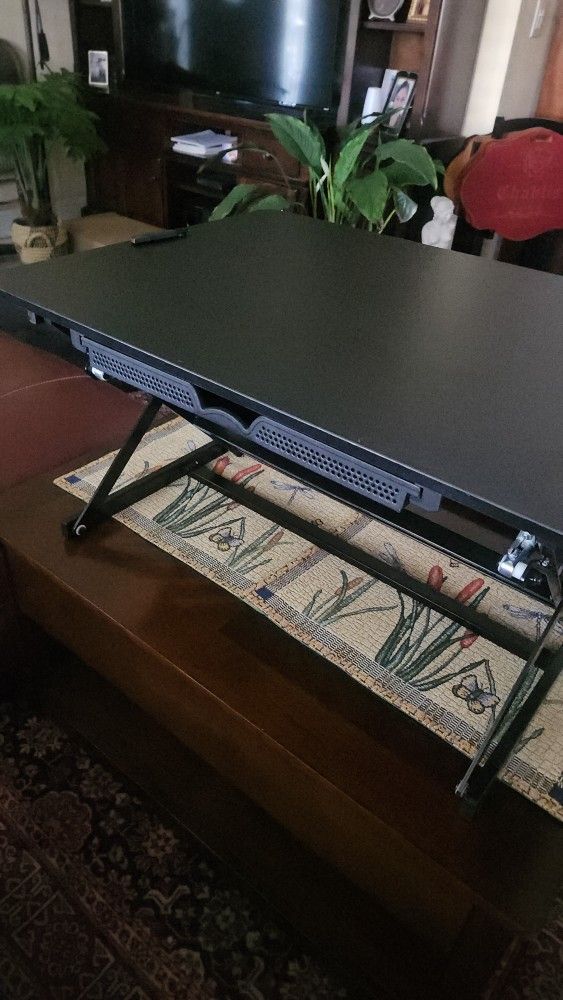 Adjustable Standing Desk Riser