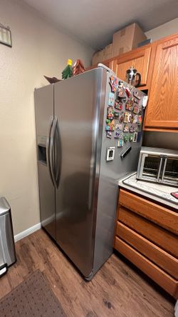 Frigidaire Side-by-Side Refrigerator – Stainless Steel, Ice & Water Dispenser