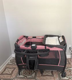 Baby play pen