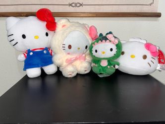 Hello Kitty stuffed animal bundle