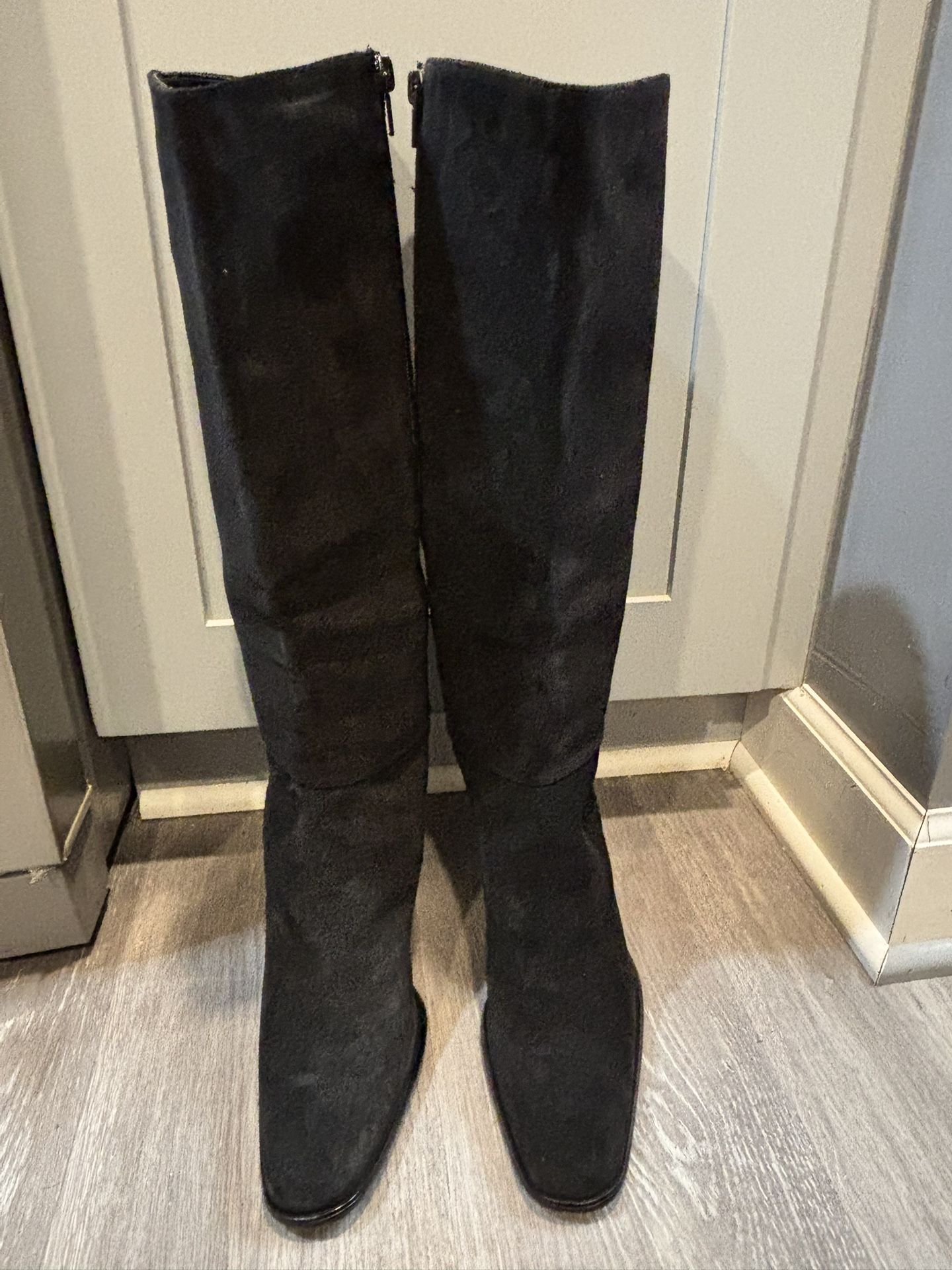 Elegant Black Knee-High Women's Boots